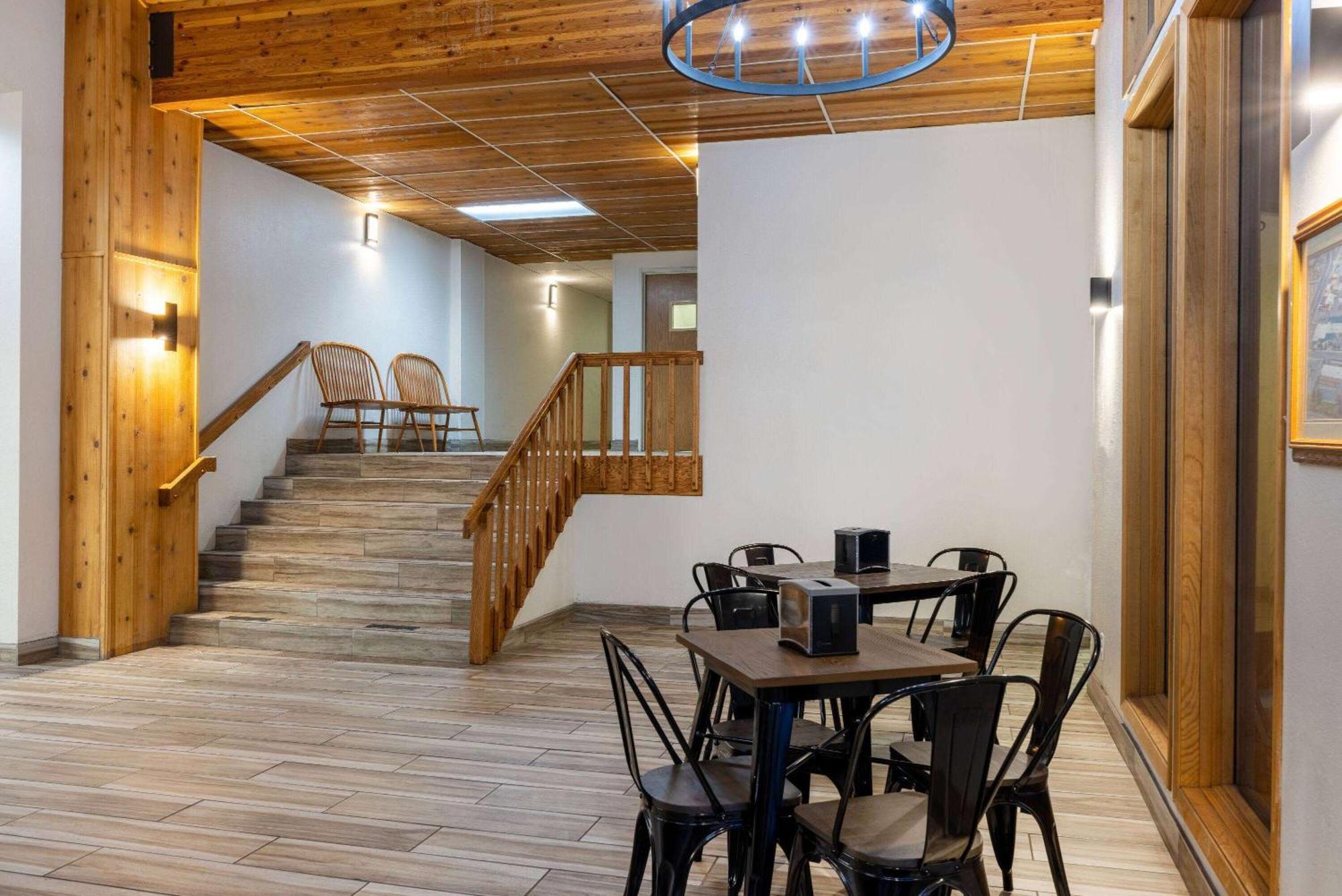 Wingate By Wyndham Butte City Center Экстерьер фото