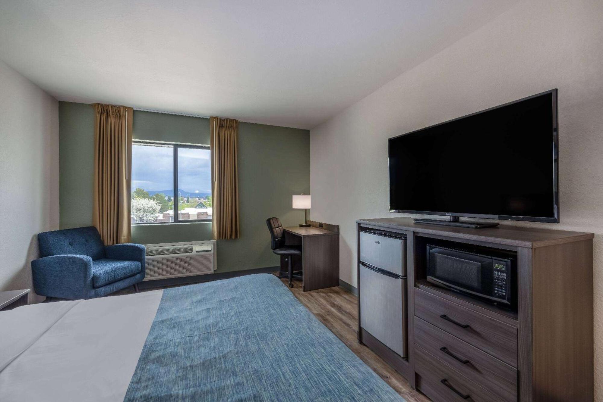 Wingate By Wyndham Butte City Center Экстерьер фото