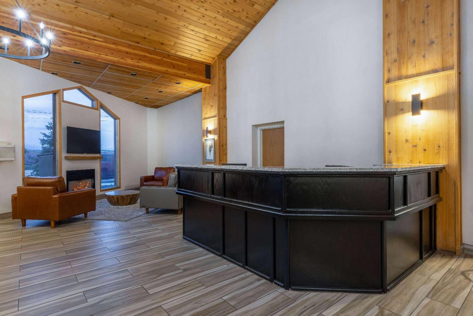 Wingate By Wyndham Butte City Center Экстерьер фото